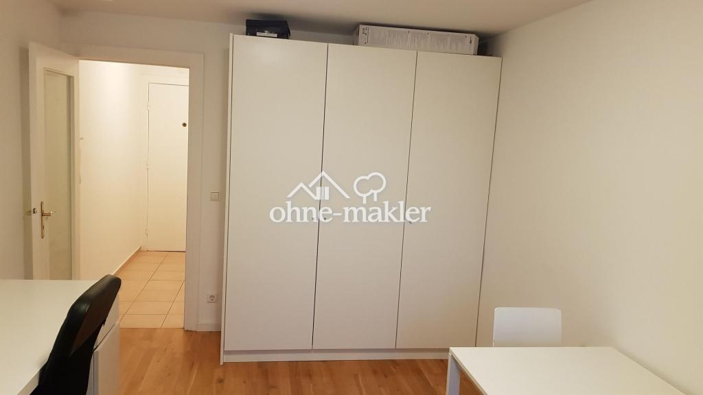 Grosser Schrank