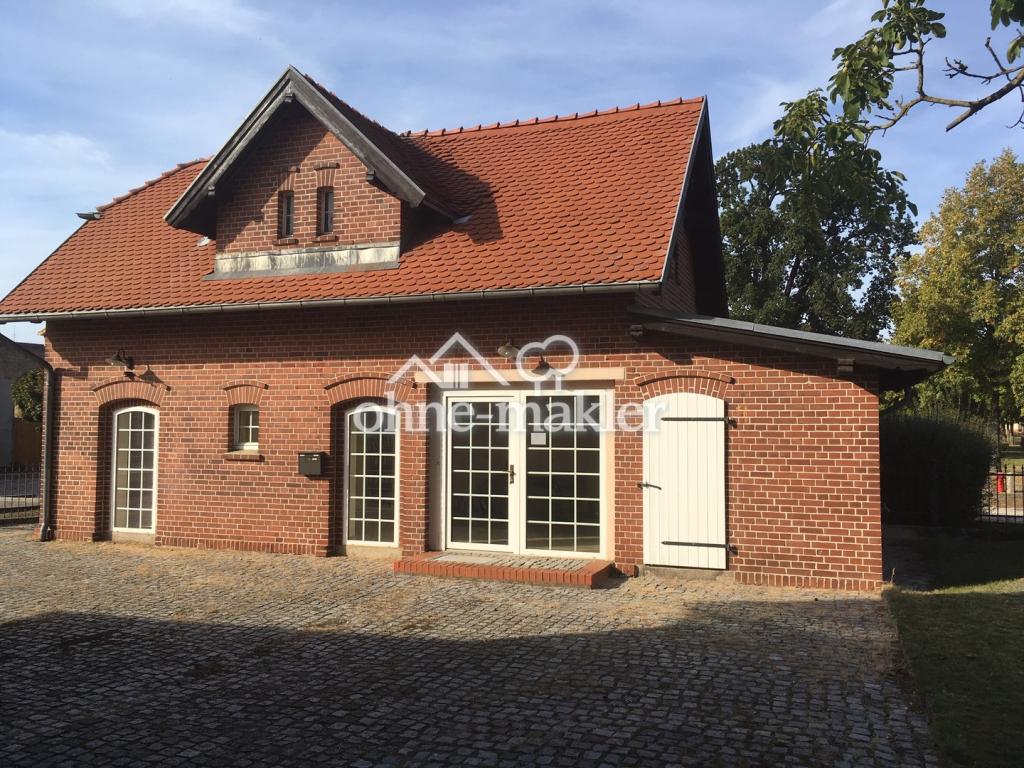 Frontansicht mit Eingang