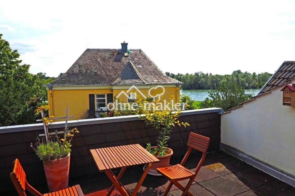 Dachgeschosswohnung mit Dachterrasse und Rheinblick - Photo 5