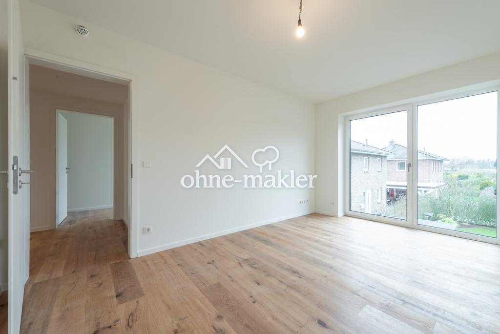 Smart-Home mit EBK, Balkon: helle 4-Zimmer-Wohnung in Halstenbek - Foto 2