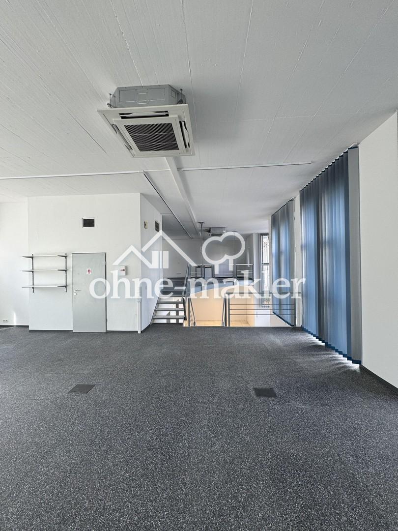 Büroraum Eingang Straße
