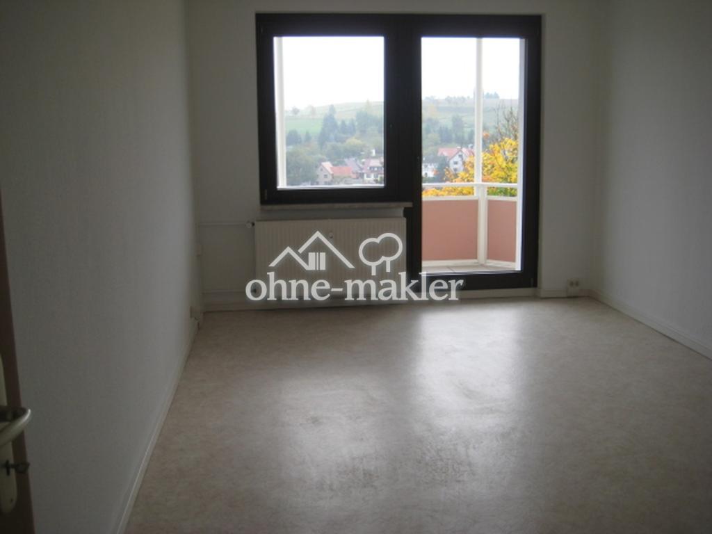 Wohnzimmer mit Balkon