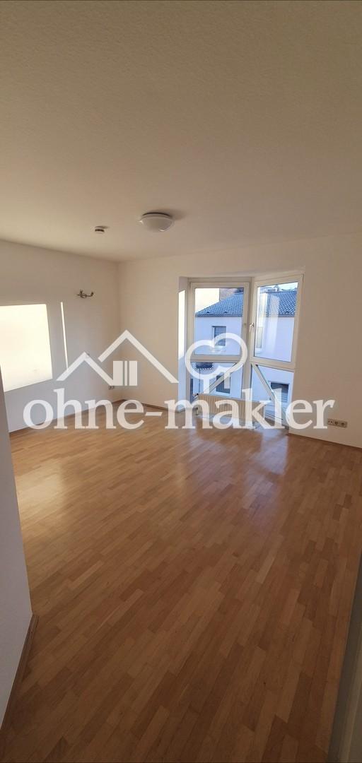 Schöne 3 ZIMMER Wohnung mit Balkon inkl. Einbauküche, in Top-Lage von Kelkheim - Photo 2