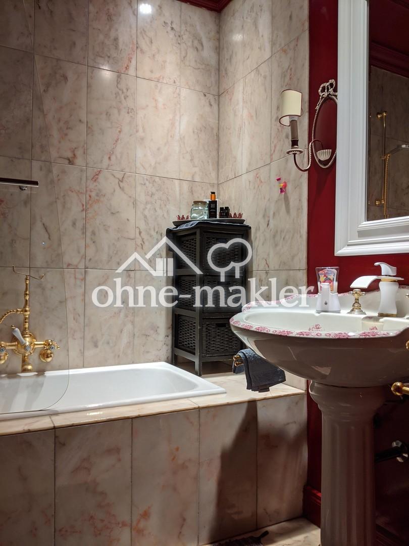Wannenbad / WC, EG