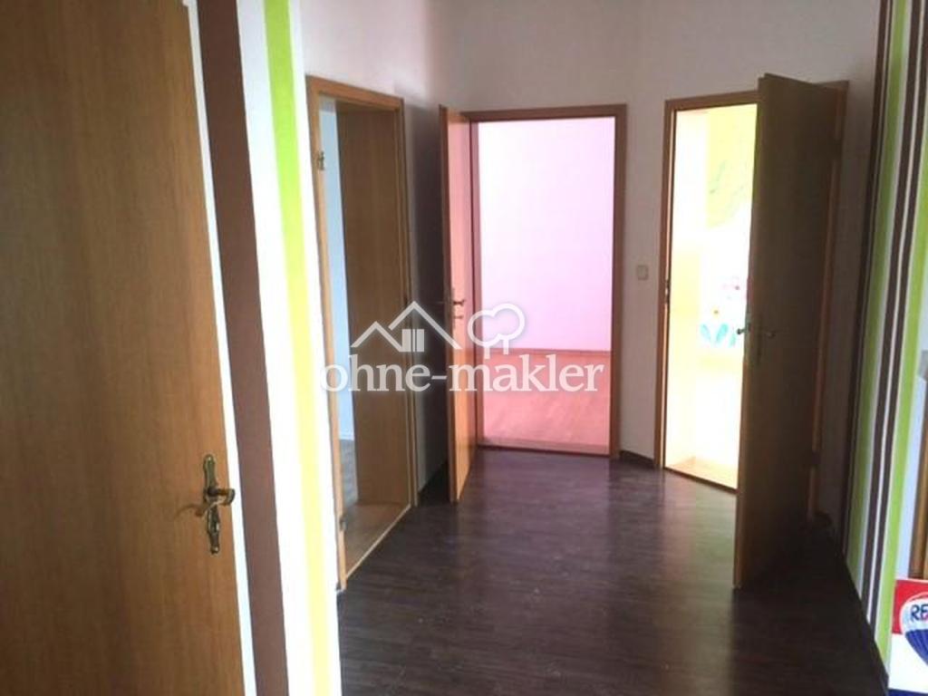 Viel Platz !!! Großzügige 6R-Wohnung 133 m², 2 Bäder, Garten, Pkw-Stellplatz am Haus - Photo 3