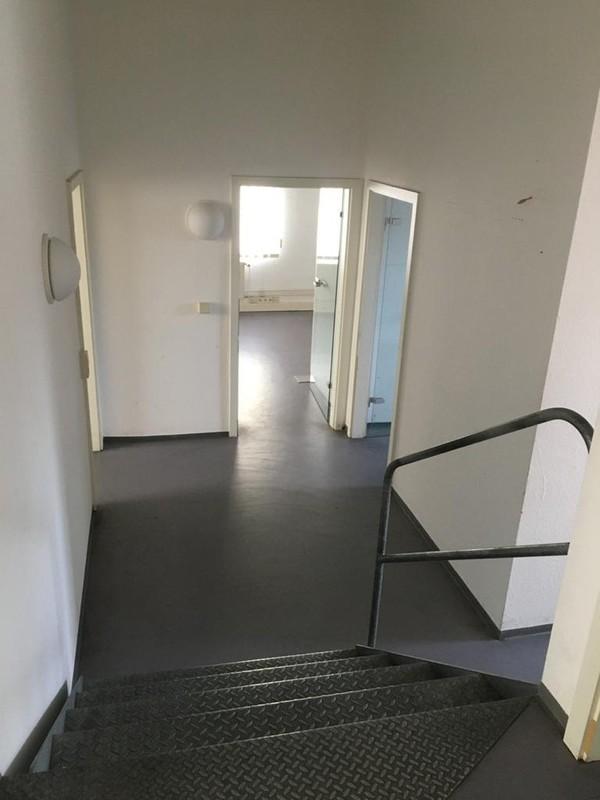 Flur_Treppenabgang_Gewerbe1