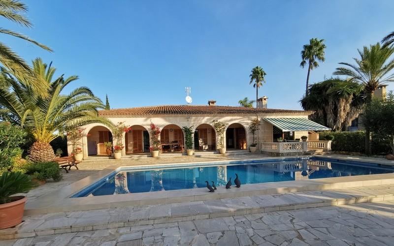 Hausansicht vom Garten