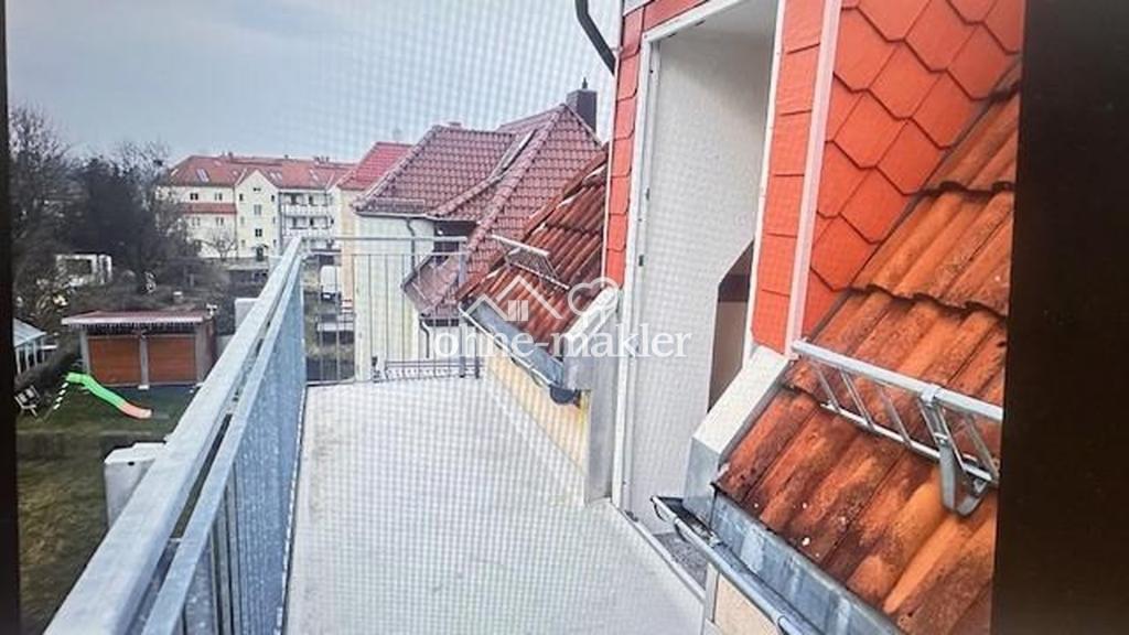1 ZKB + Balkon in Zwickau-Auerbach, Dachgeschoss-Wohnung mit EBK - Foto 4