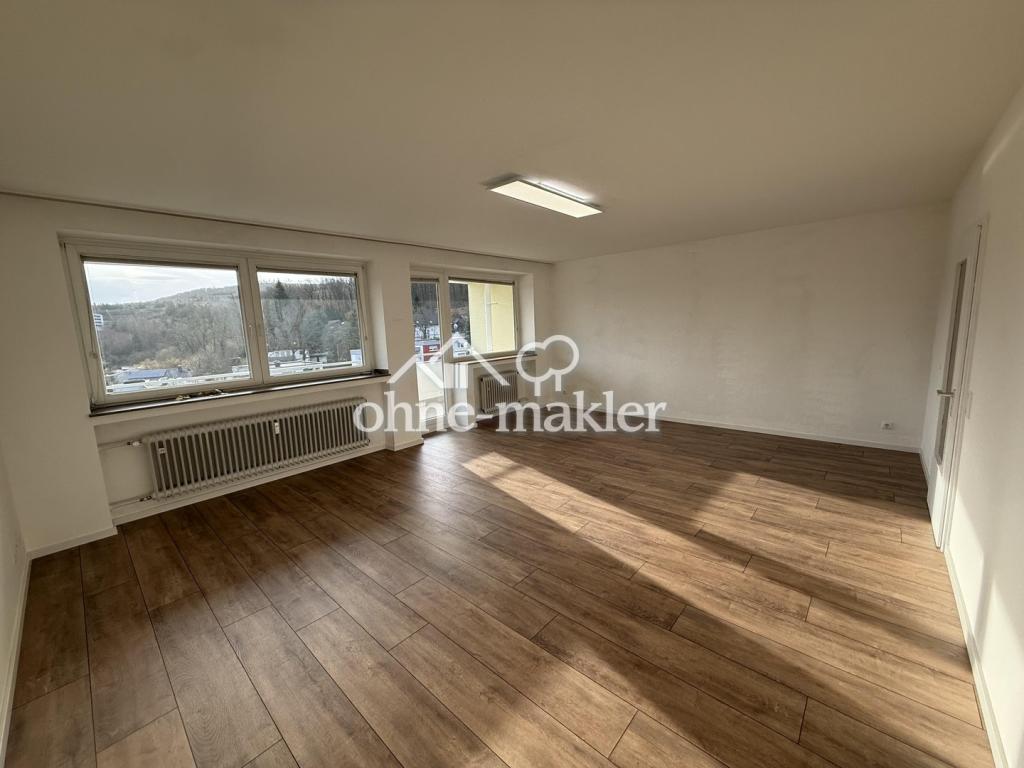 Sonnige 3ZKB beim Jung-Stilling KH, mit Aufzug, mit EBK, neues Bad gepl., elektr. Garage, renov. - Photo 2