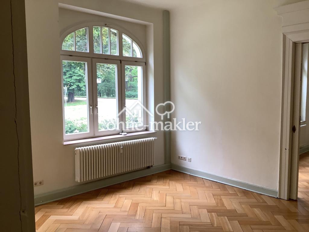 Wunderschöne großräumige 4 Raum Wohnung + Kamin & direkter Zugang zum Garten direkt am Schloßpark - Foto 2