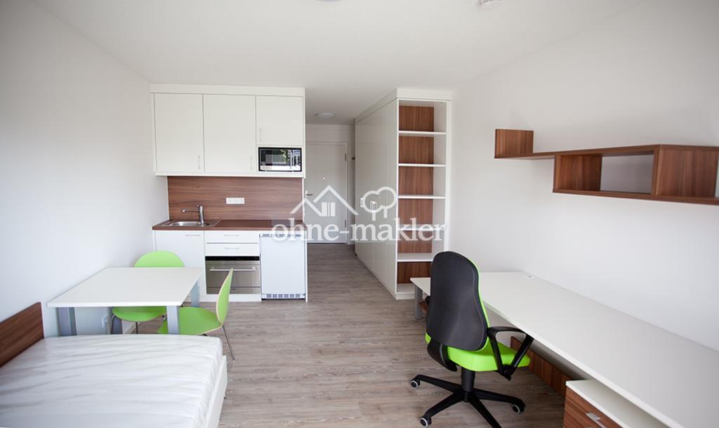 Zimmer mit Eingang
