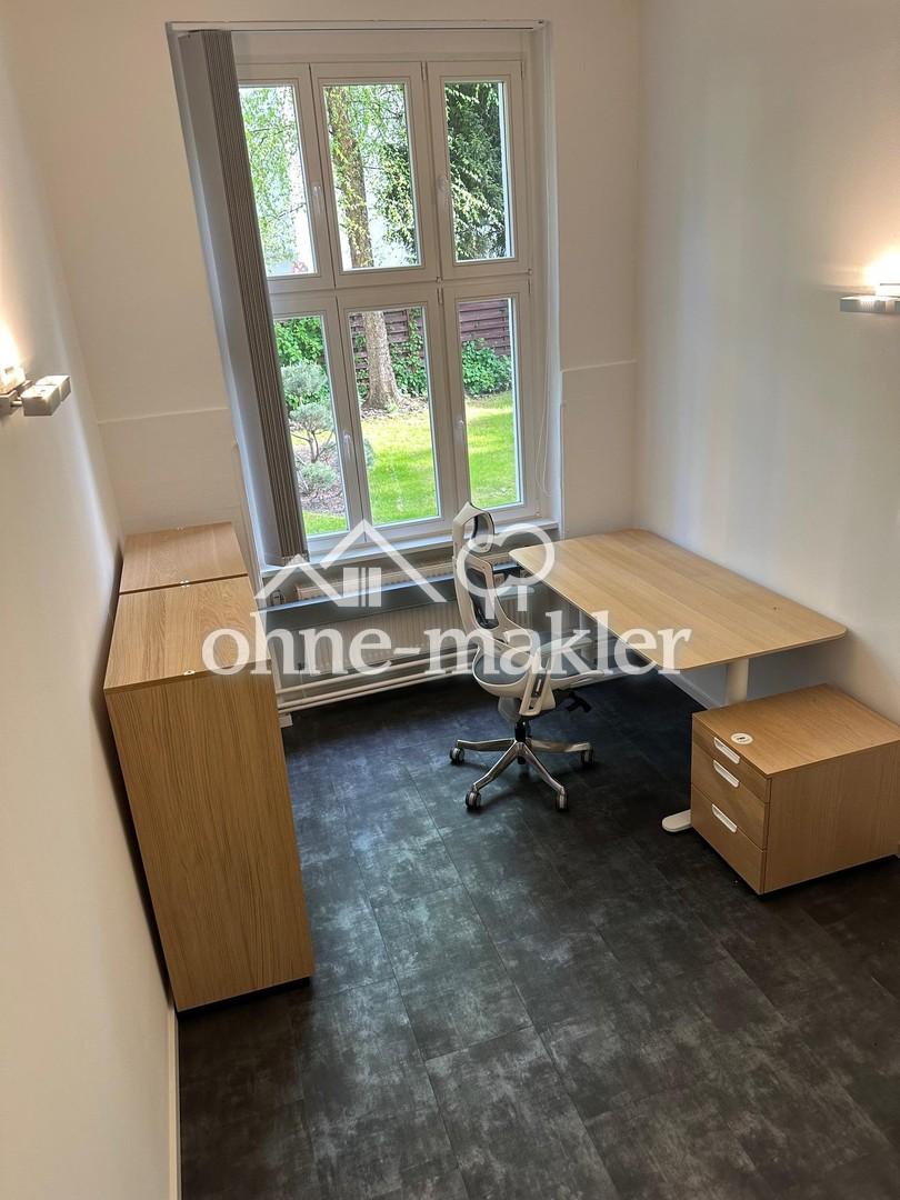 Büro 08 - Beispiel mit Möbeln