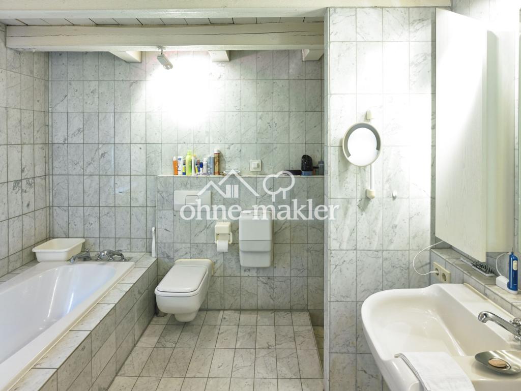 1. OG / Bad - Dusche
