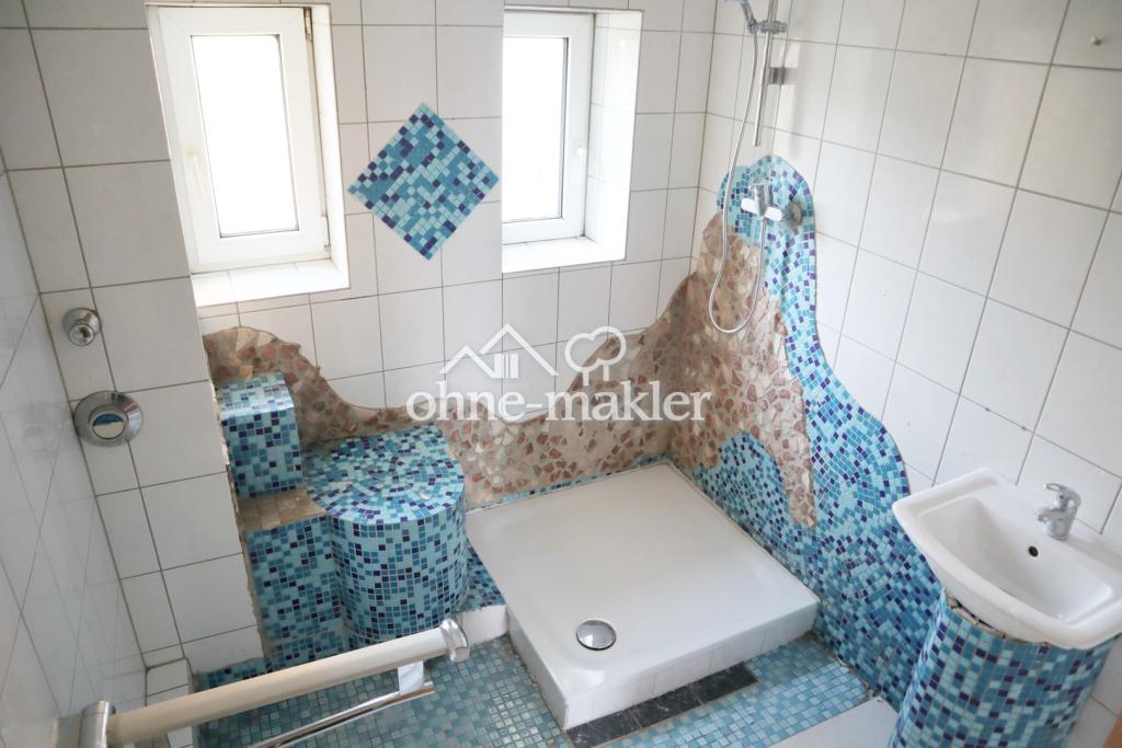 Attraktive helle Wohnung in ruhiger Seitenstraße, 2 Zimmer und Wintergarten - Photo 1