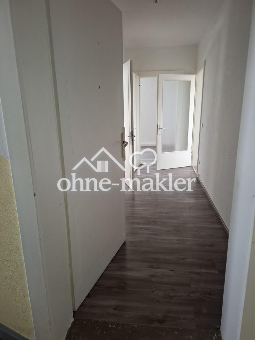 2-Raum-Whg., Bad mit Fenster, Badewanne incl. Dusche, neu renoviert / auch für ALG/BüGe mögl. - Foto 3