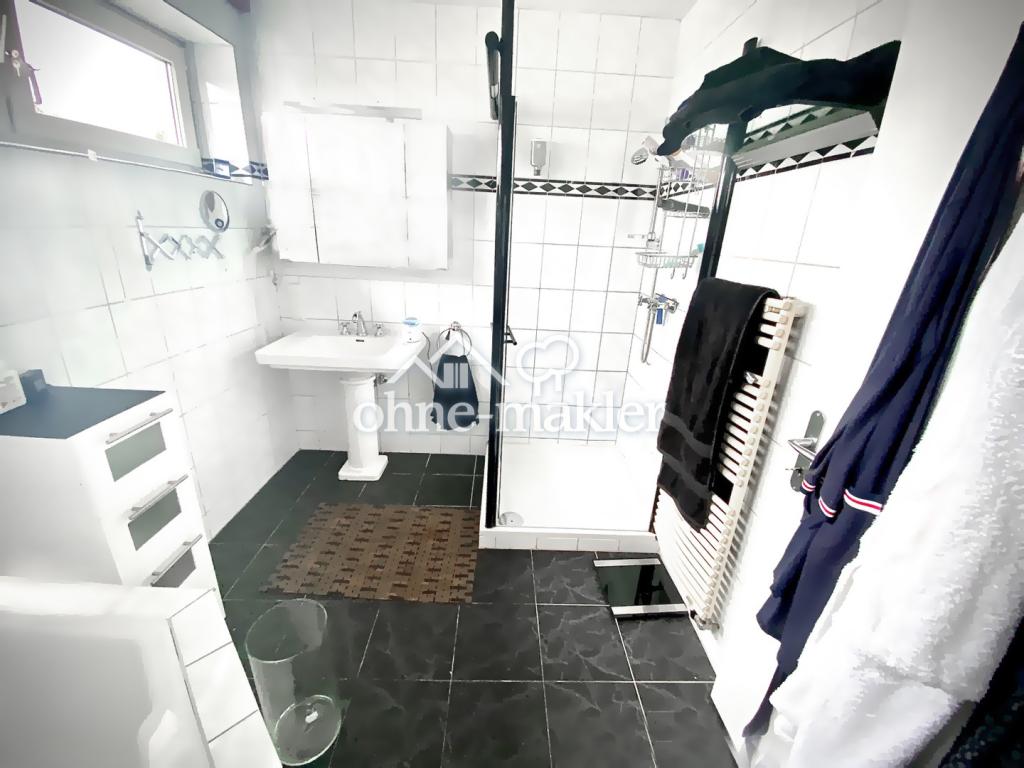 Badezimmer, Dusche, Badewanne