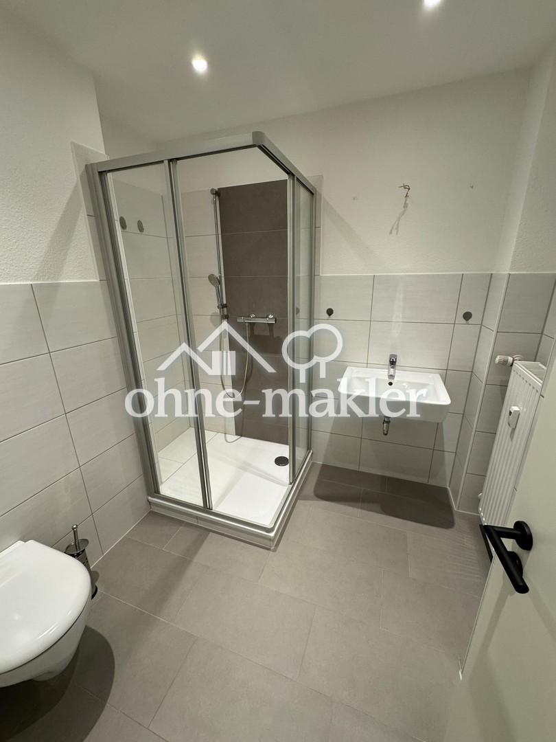 Neu renovierte 2,5 -Zimmer-Wohnung mit Balkon und Weitsicht ins Sauerland - Foto 4