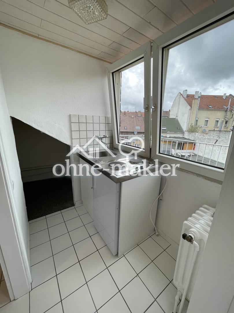 NEU renoviertes Appartement mit großem Balkon + EBK - Photo 1