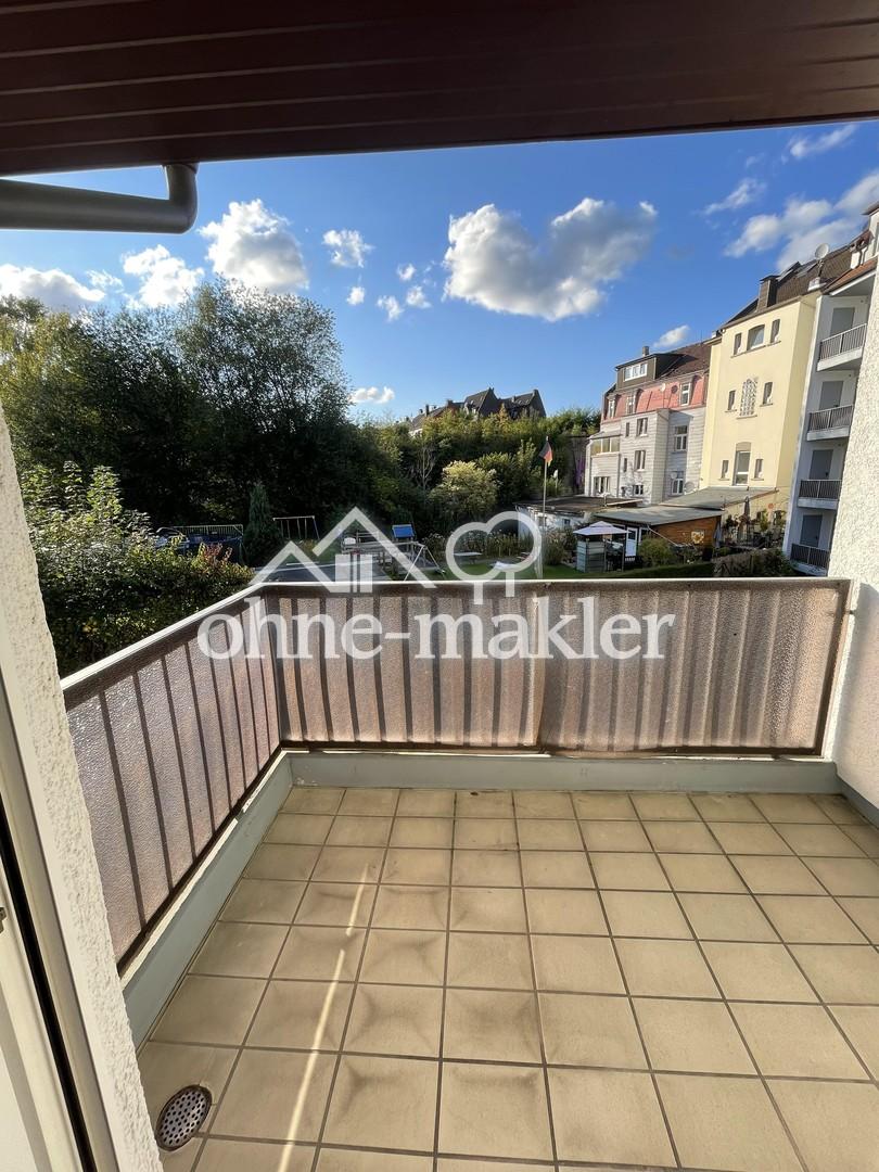 NEU renoviertes Appartement mit großem Balkon und EBK - Foto 4