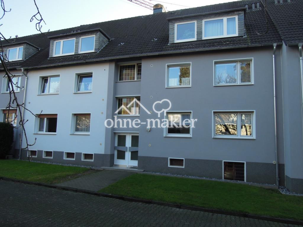 Zentral gelegene, ruhige DG-Wohnung im 6 Familienhaus mit Blick ins Grün - Photo 5