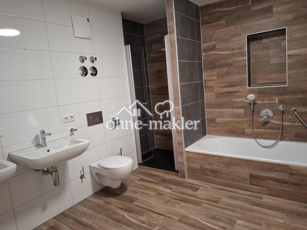 3-Zimmer-Etagenwohnung mit separatem Eingang, EBK und großzügigem Aussichtsbalkon - Foto 3