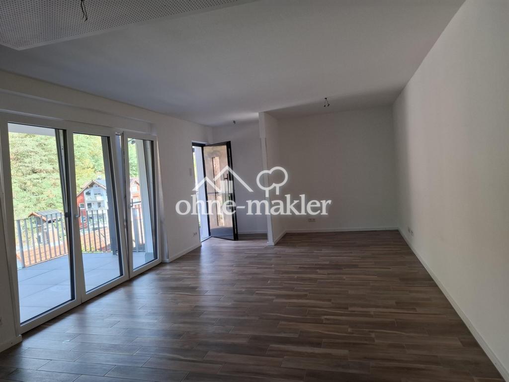 3-Zimmer-Etagenwohnung mit separatem Eingang, EBK und großzügigem Aussichtsbalkon - Foto 1