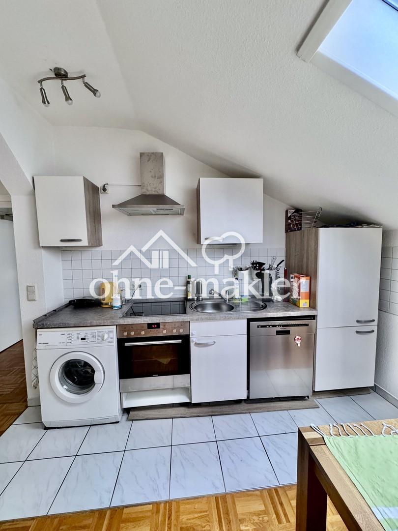 Attraktive Dachgeschosswohnung in charmanter Stadtvilla - Foto 3