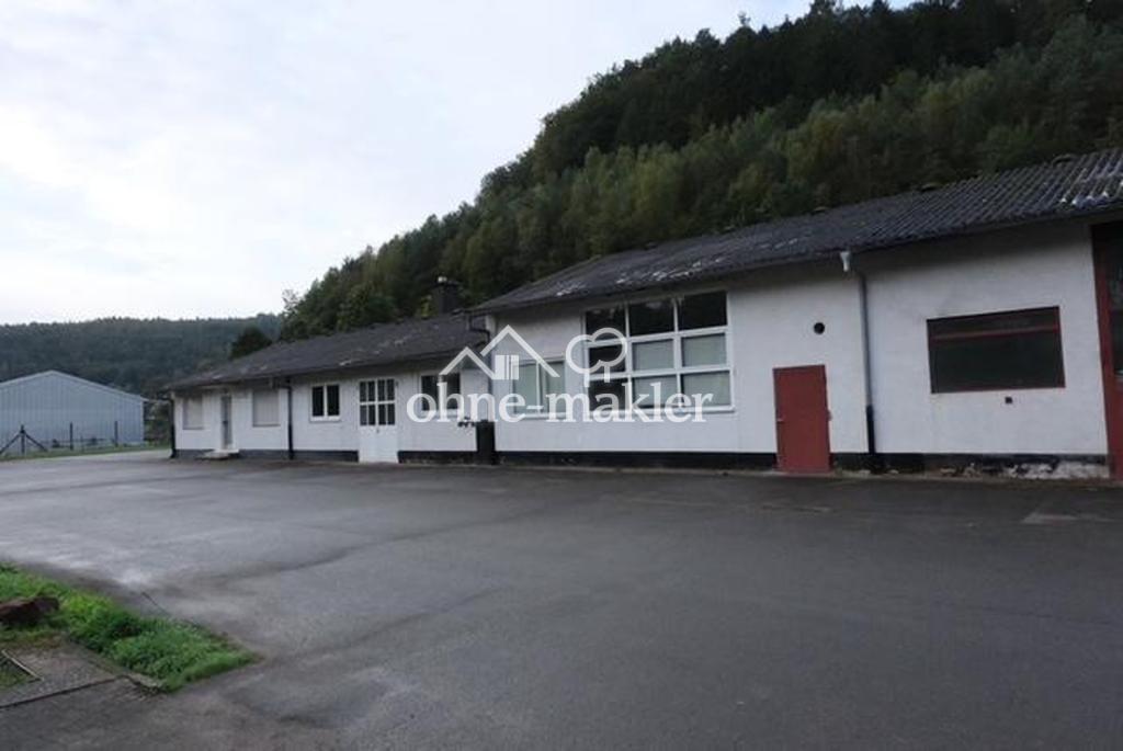 Gebäudeteil Büro mit Halle