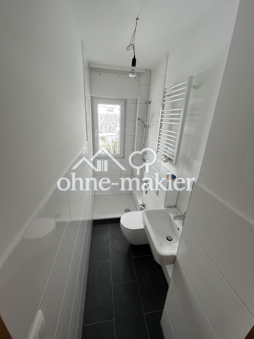 Helle, sanierte 3 Zi-Wohnung, zentral, ruhig, neue EBK - Photo 4