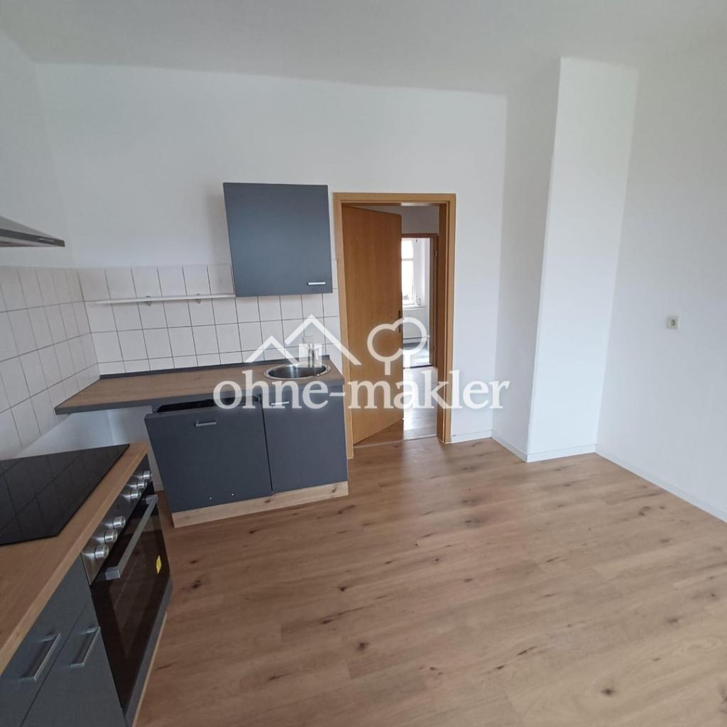 Helle 2-Raumwohnung am Stadtrand von Zwickau mit EBK - Foto 1