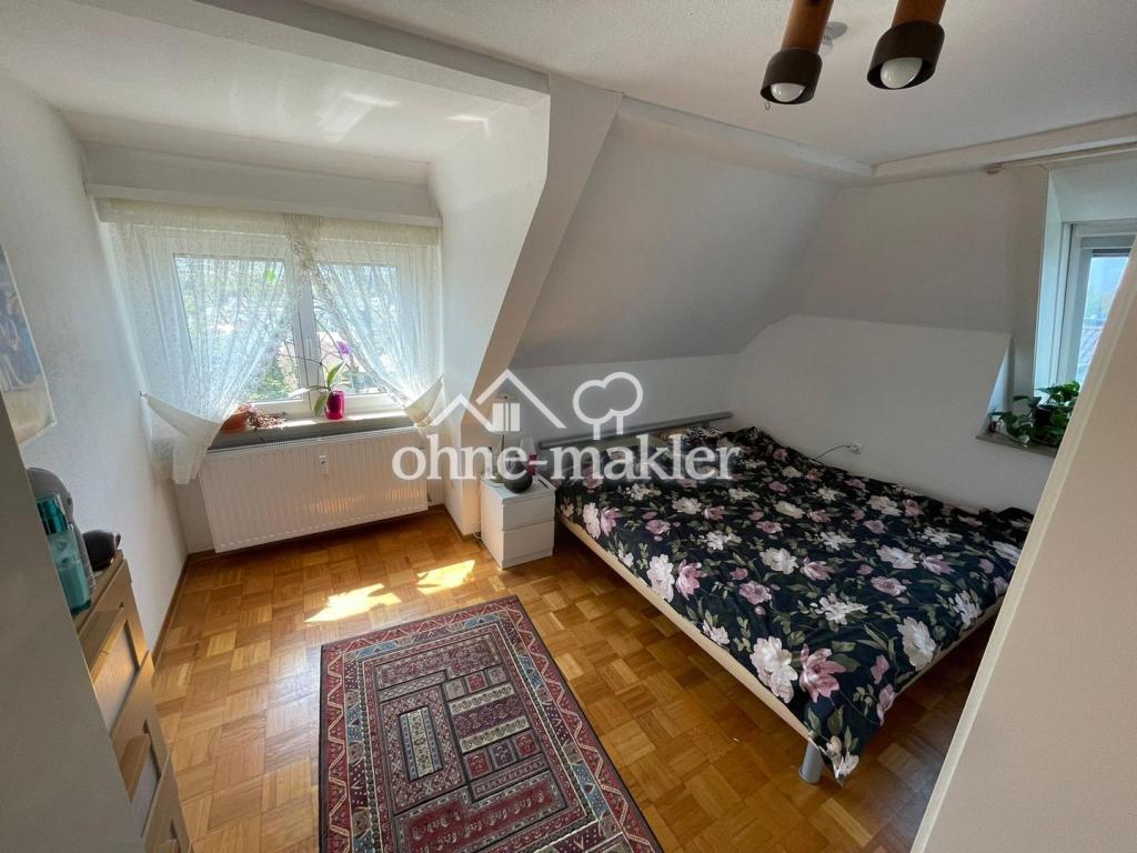 Ruhig gelegene, modernisierte Dachgeschosswohnung mit Fernsicht - Photo 5