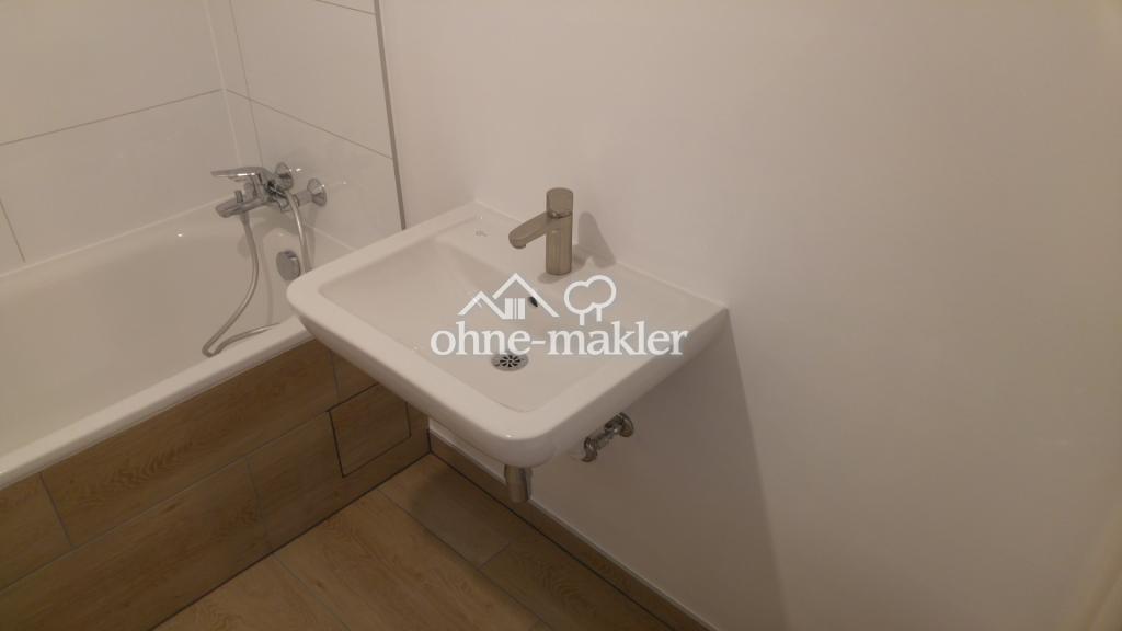 Topsanierte DG Wohnung, WG geeignet, Einbauküche, zentral - Photo 5