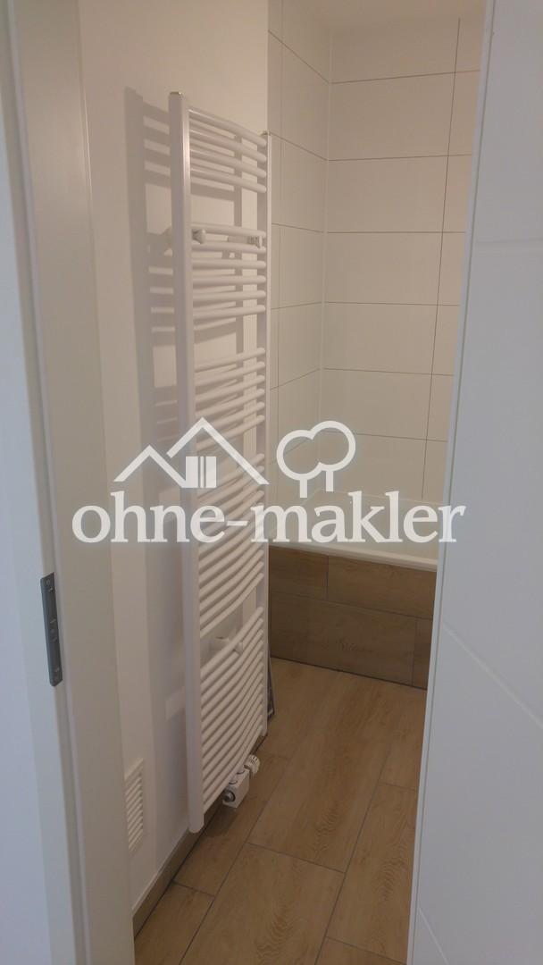 Topsanierte DG Wohnung, WG geeignet, Einbauküche, zentral - Photo 3