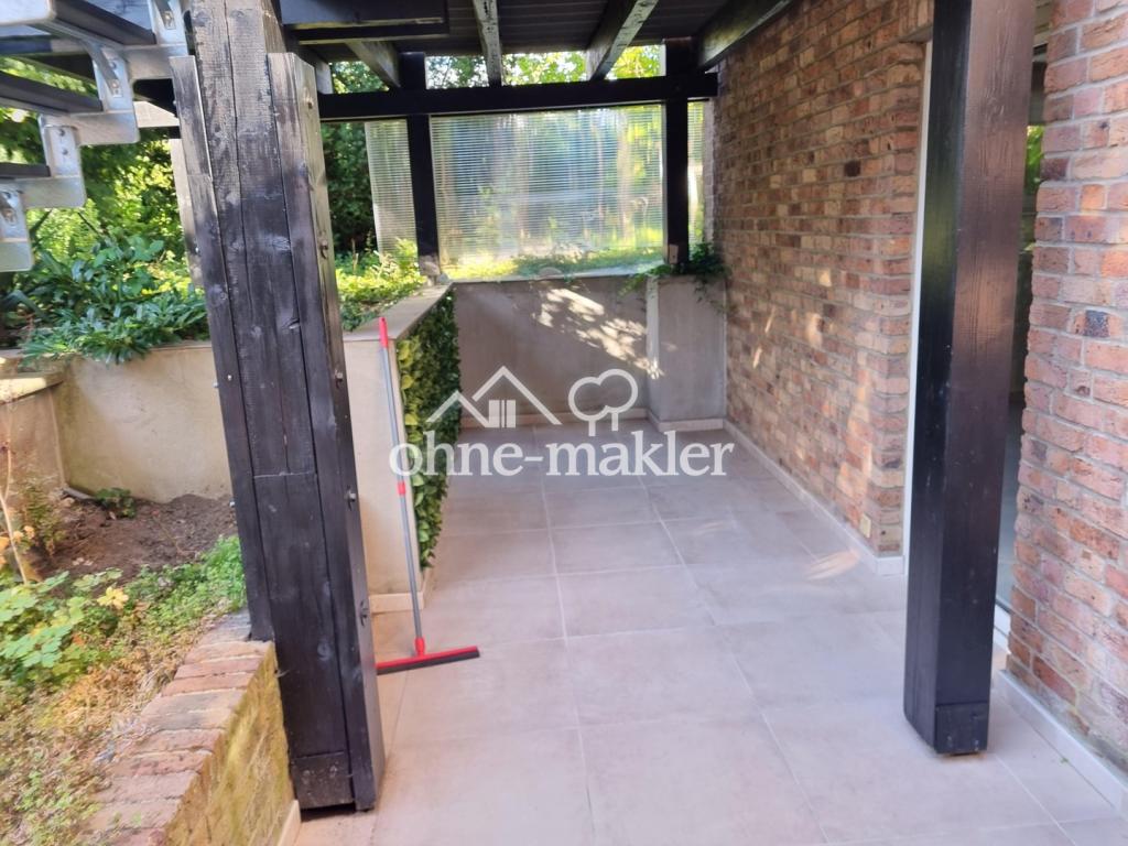 überdachte Terrasse