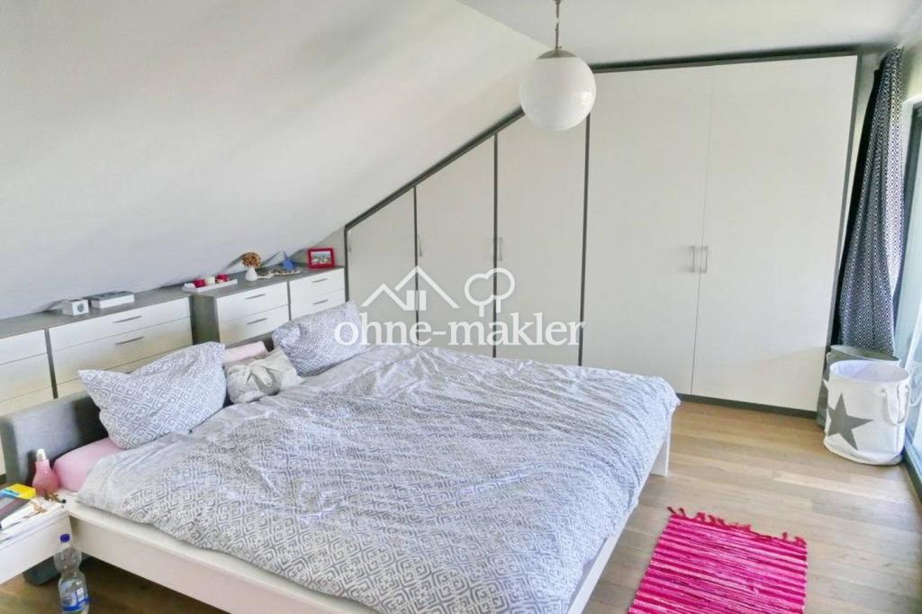 Exklusives Wohnen: Hochwertige 5-Zimmer-Wohnung mit Dachterrasse & Privatgarten - Foto 5