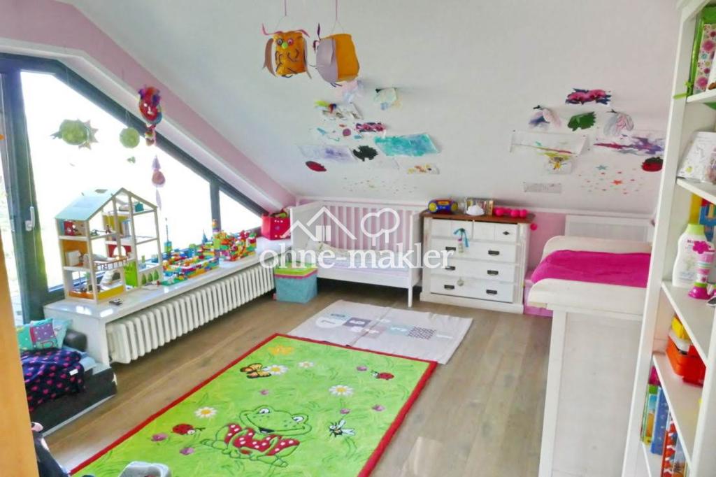 Exklusives Wohnen: Hochwertige 5-Zimmer-Wohnung mit Dachterrasse & Privatgarten - Foto 4
