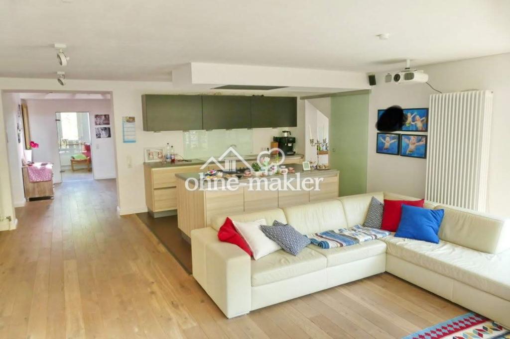 Exklusives Wohnen: Hochwertige 5-Zimmer-Wohnung mit Dachterrasse & Privatgarten - Foto 2