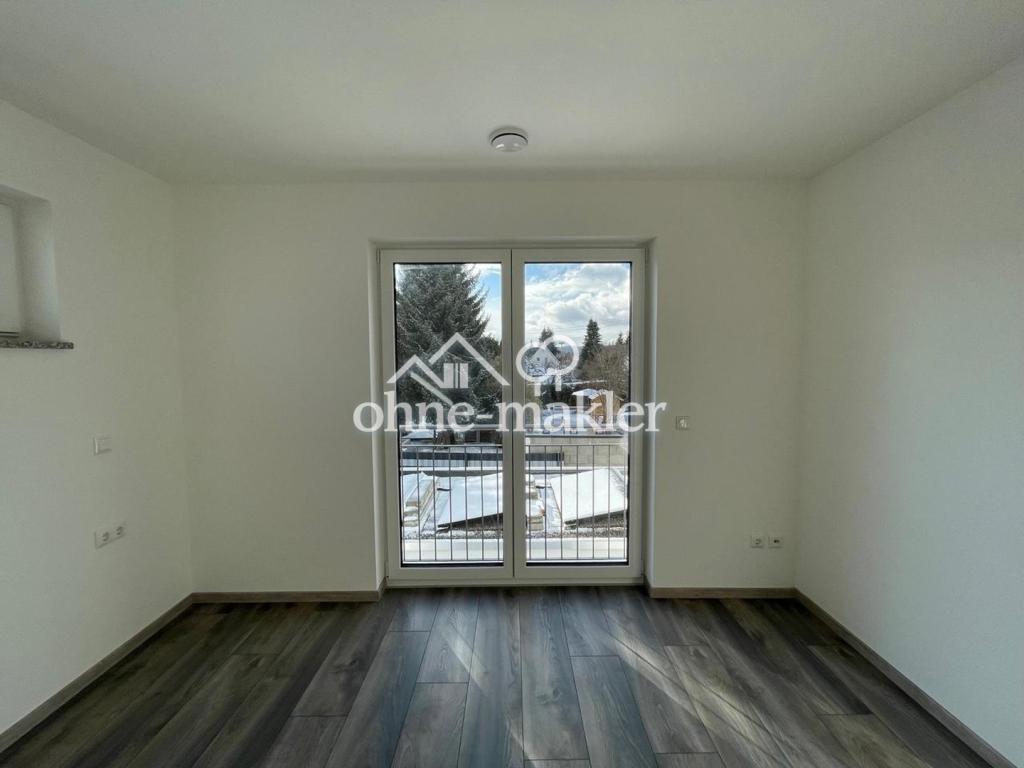 Moderne sparsame Doppelhaushälfte mit 4 Schlafzimmer und Keller - Photo 1