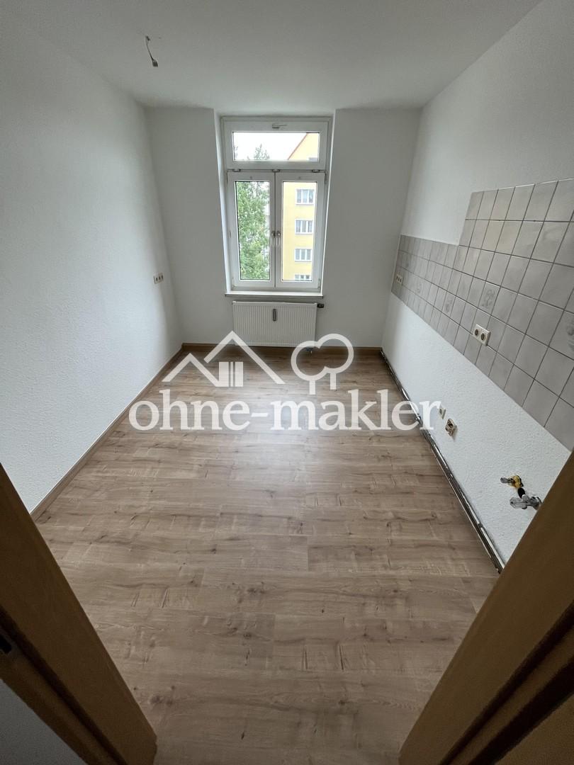 Erstbezug nach Renovierung - Helle 3-Raumwohnung mit Dusche und Badewanne im - Photo 2