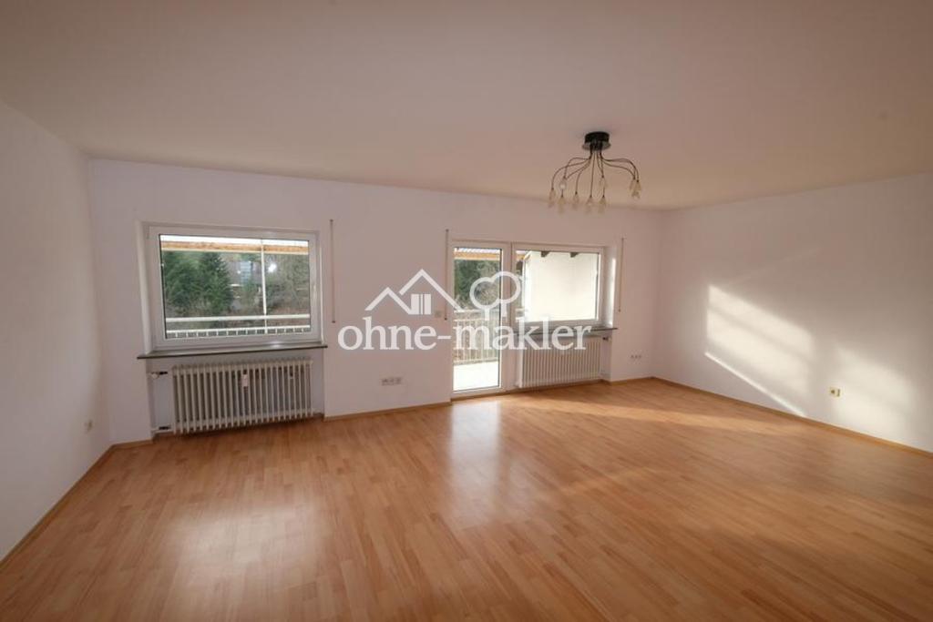 mit Balkon: helle großzügige Wohnung: 3-Zimmer + Wohnküche + Bad + ca 80qm Speicher - Foto 2