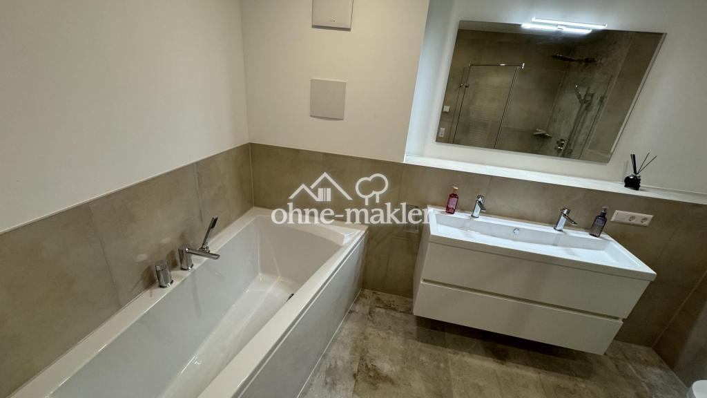 Gehobene 4,5-Zimmer-Wohnung 2 Balkone und EBK - Foto 5