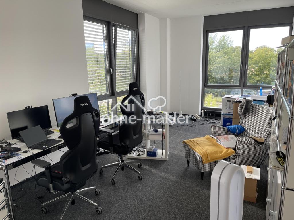 Büro 2-04
