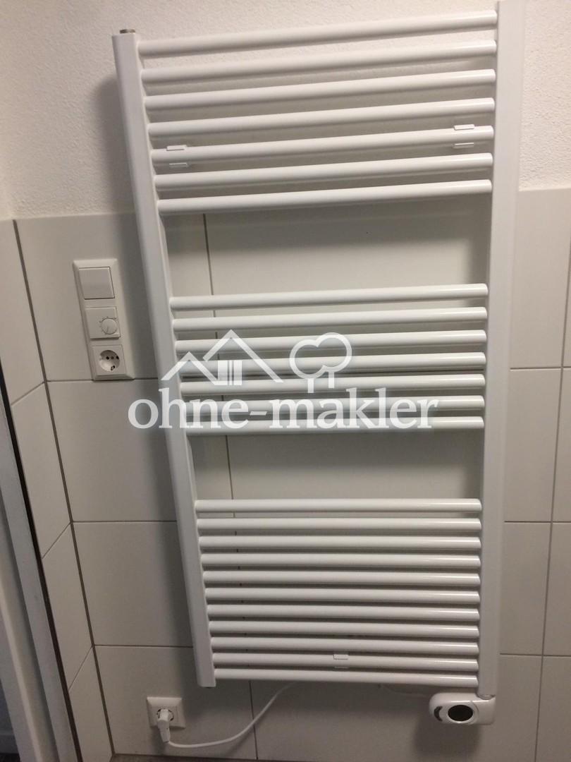 Exklusive, seniorengerechte 2,5-Zi.-Wohnung mit großem Balkon und Einbauküche in Blumberg-Mitte - Foto 1