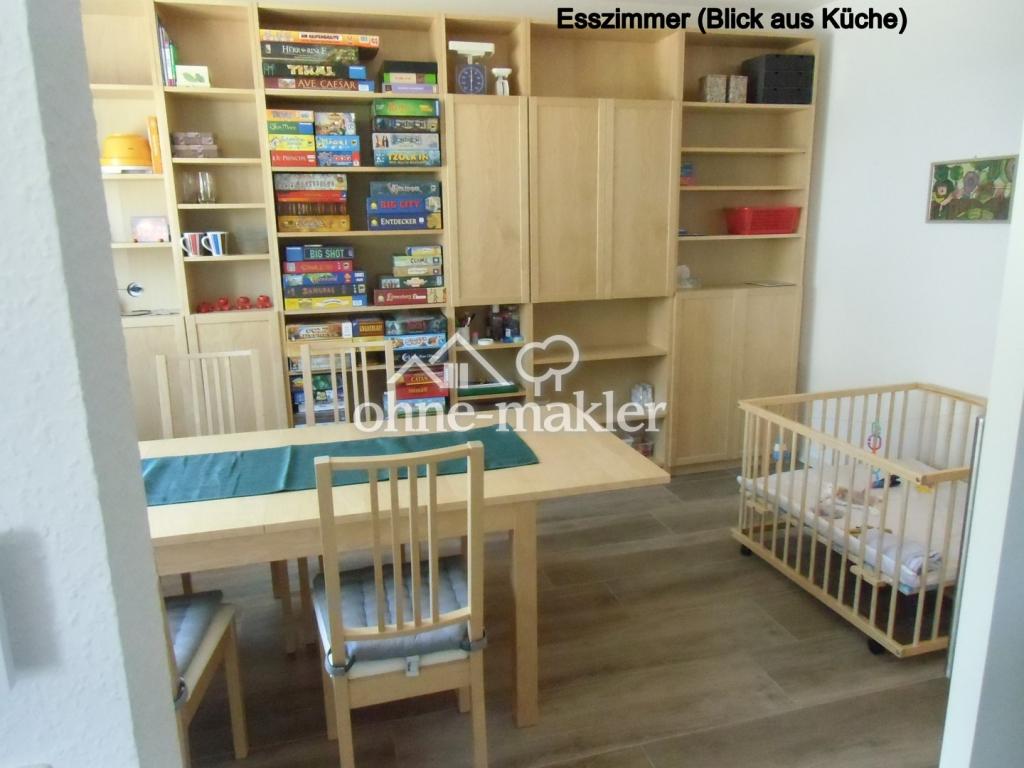 Esszimmer (Blick aus Küche)