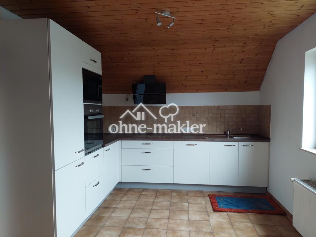 Wohnung im 1.OG neue renoviert, neue Einbauküche, + Waschbeckenschränke im Bad - Photo 2