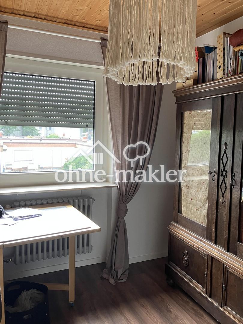 Zimmer A mit Einbauschrank