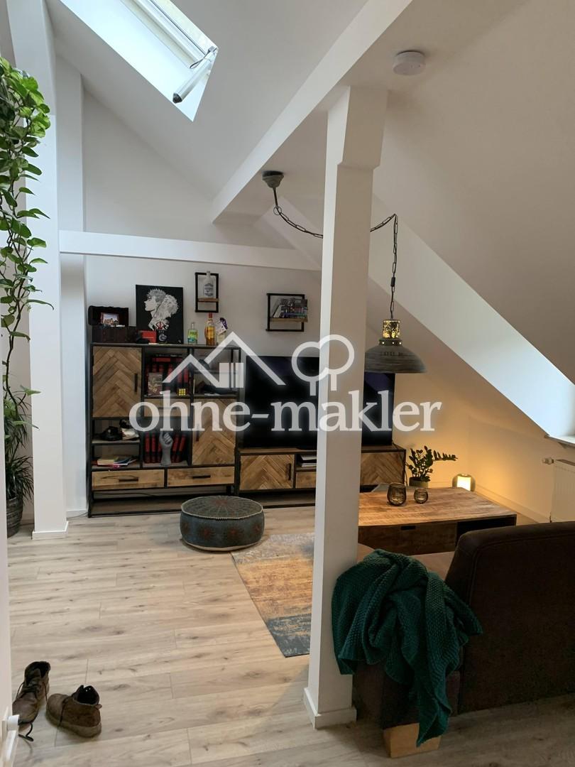 Helle und sanierte 1,5-Zi.-DG-Wohnung - Foto 1