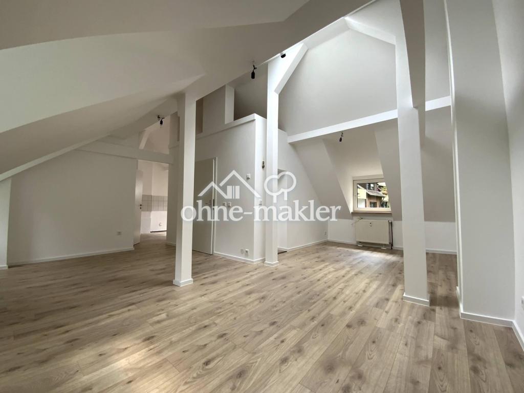 Helle und sanierte 1,5-Zi.-DG-Wohnung - Foto 3