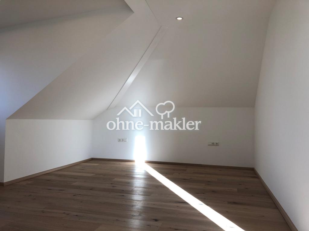 Exklusive Dachgeschosswohnung mit 2 Zimmern sowie Loggia in bevorzugter Lage von Plön - Foto 2