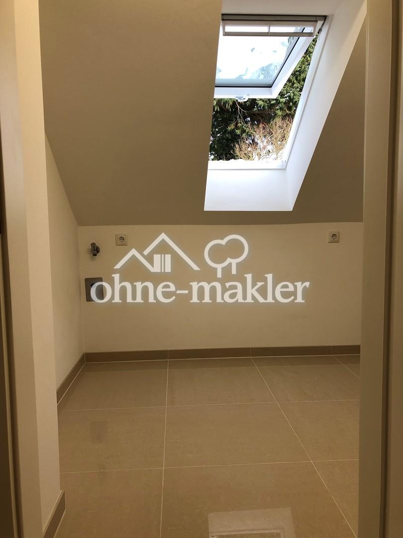Exklusive Dachgeschosswohnung mit 2 Zimmern sowie Loggia in bevorzugter Lage von Plön - Foto 1